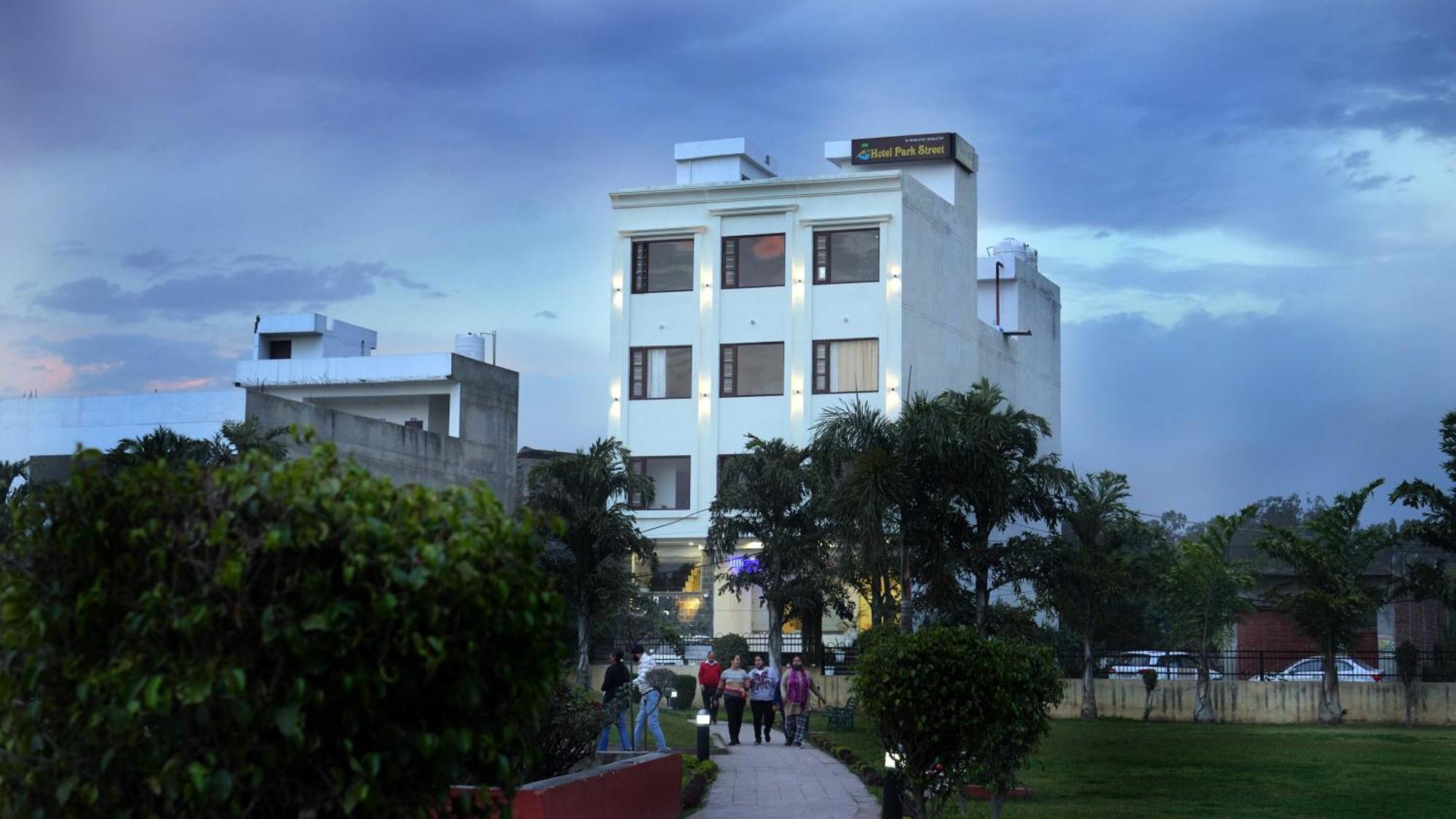 Hotel Park Street Pathānkot Exterior foto